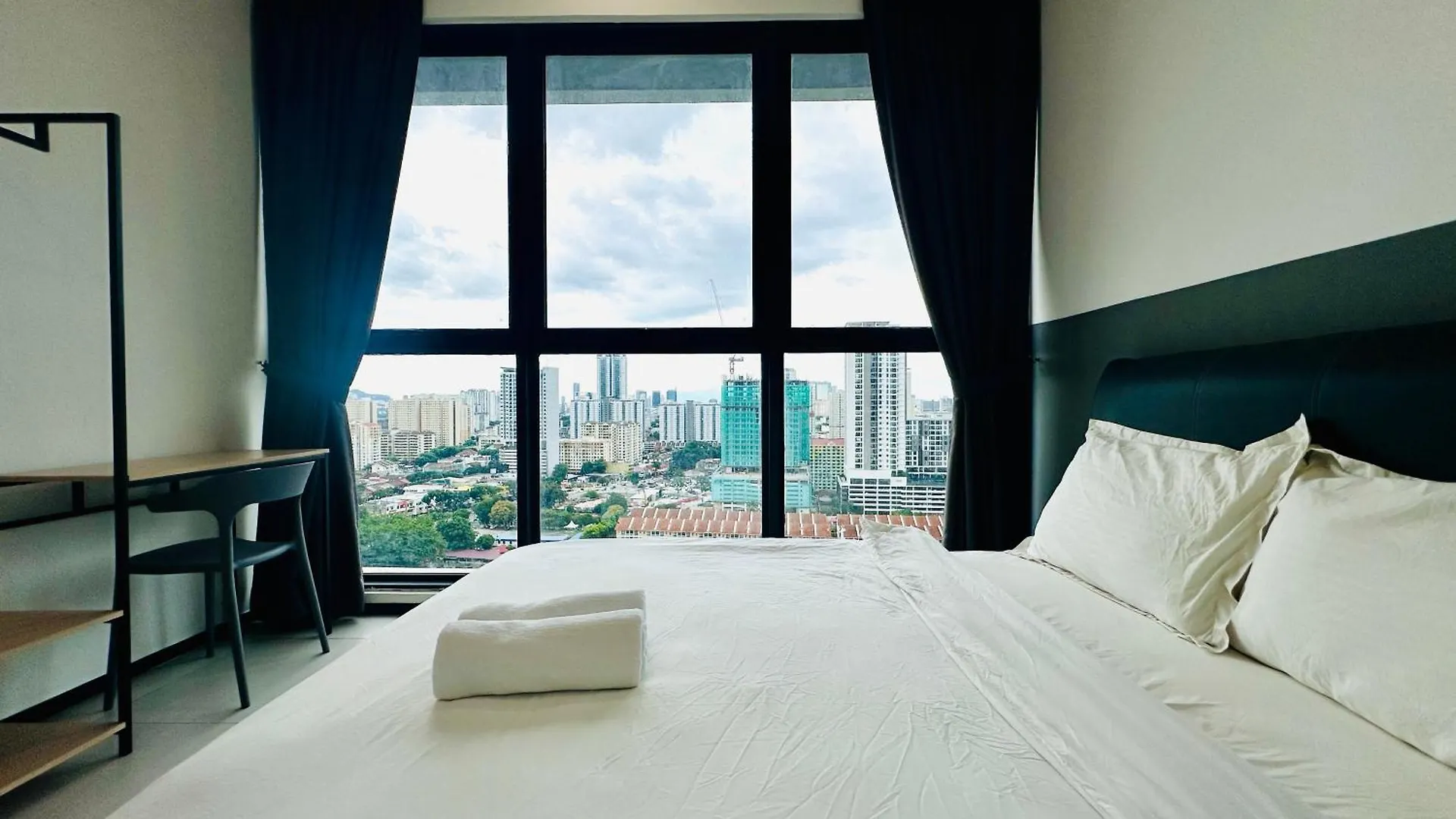 Spacious 3Br Retreat Comfort & Convenience In Prime Location 2-10Pax Jelutong ماليزيا