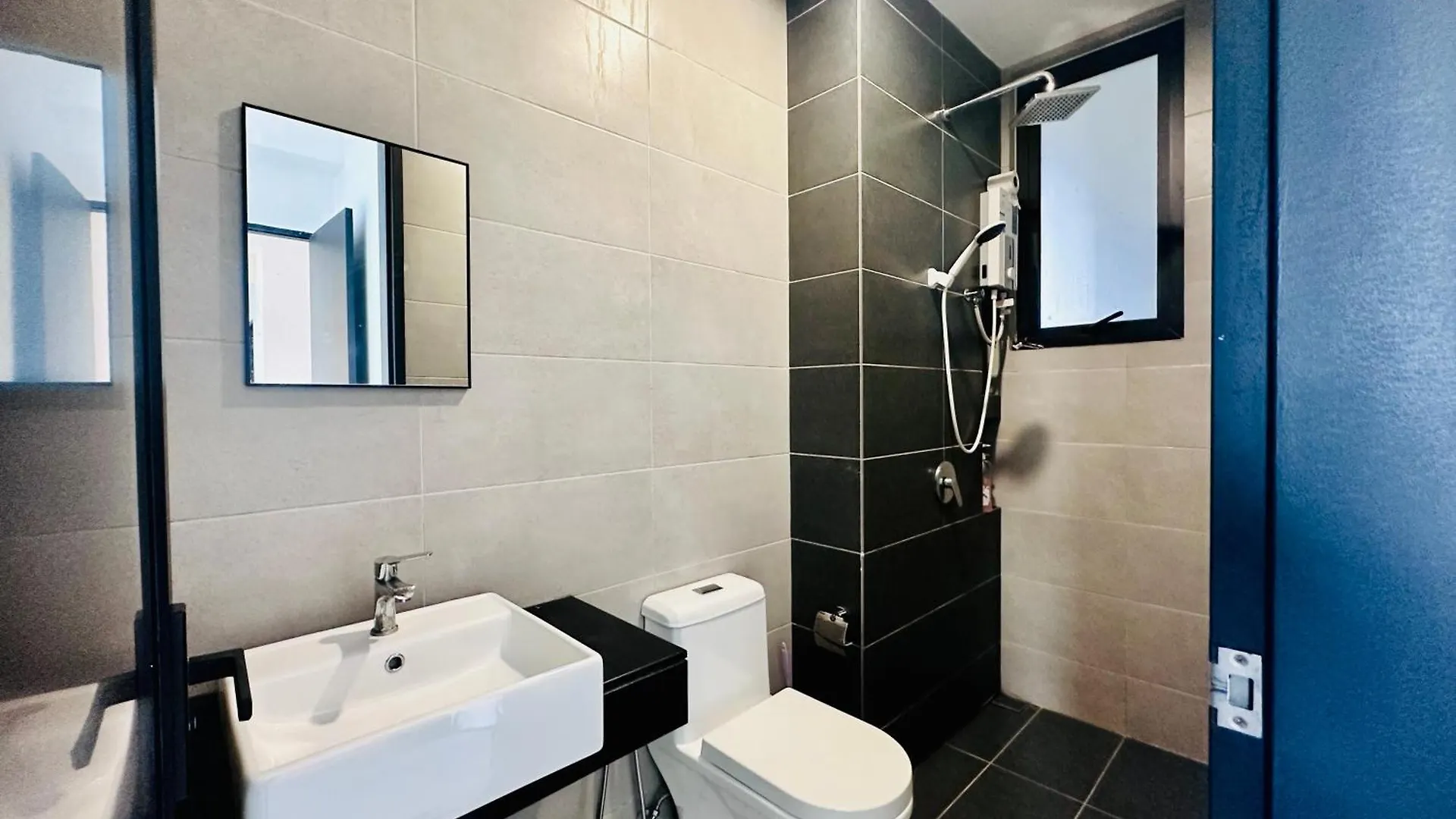شقة Spacious 3Br Retreat Comfort & Convenience In Prime Location 2-10Pax Jelutong