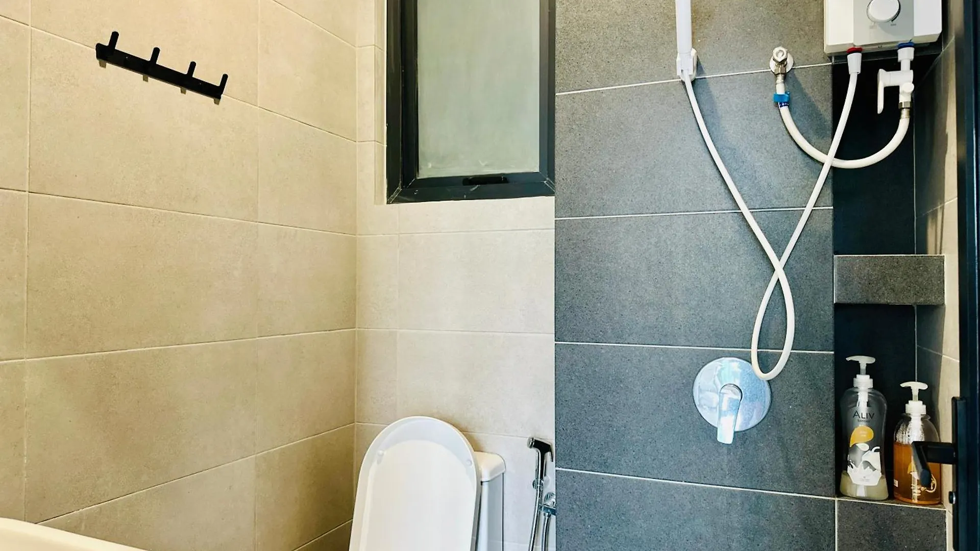 Spacious 3Br Retreat Comfort & Convenience In Prime Location 2-10Pax Jelutong 0*,  ماليزيا